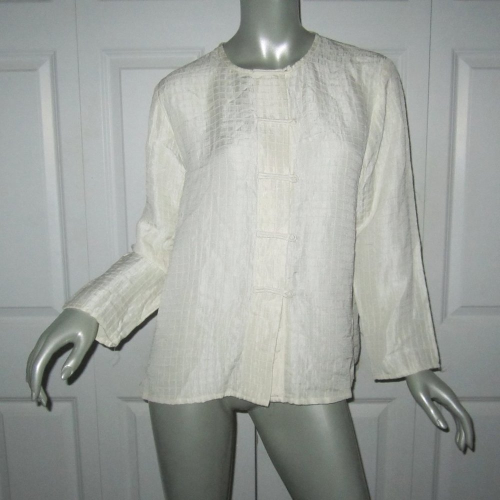 EILEEN FISHER Cream Knotted Button Textured Blouse